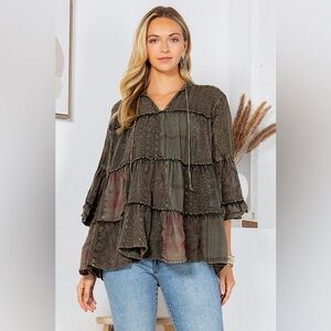#321 NWT Relaxed 3/4 Sleeve Tiered Blouse